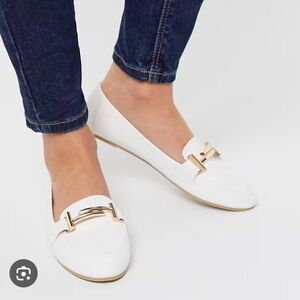 Raid nidhi loafer with gold snaffle in white size 9 New in Box